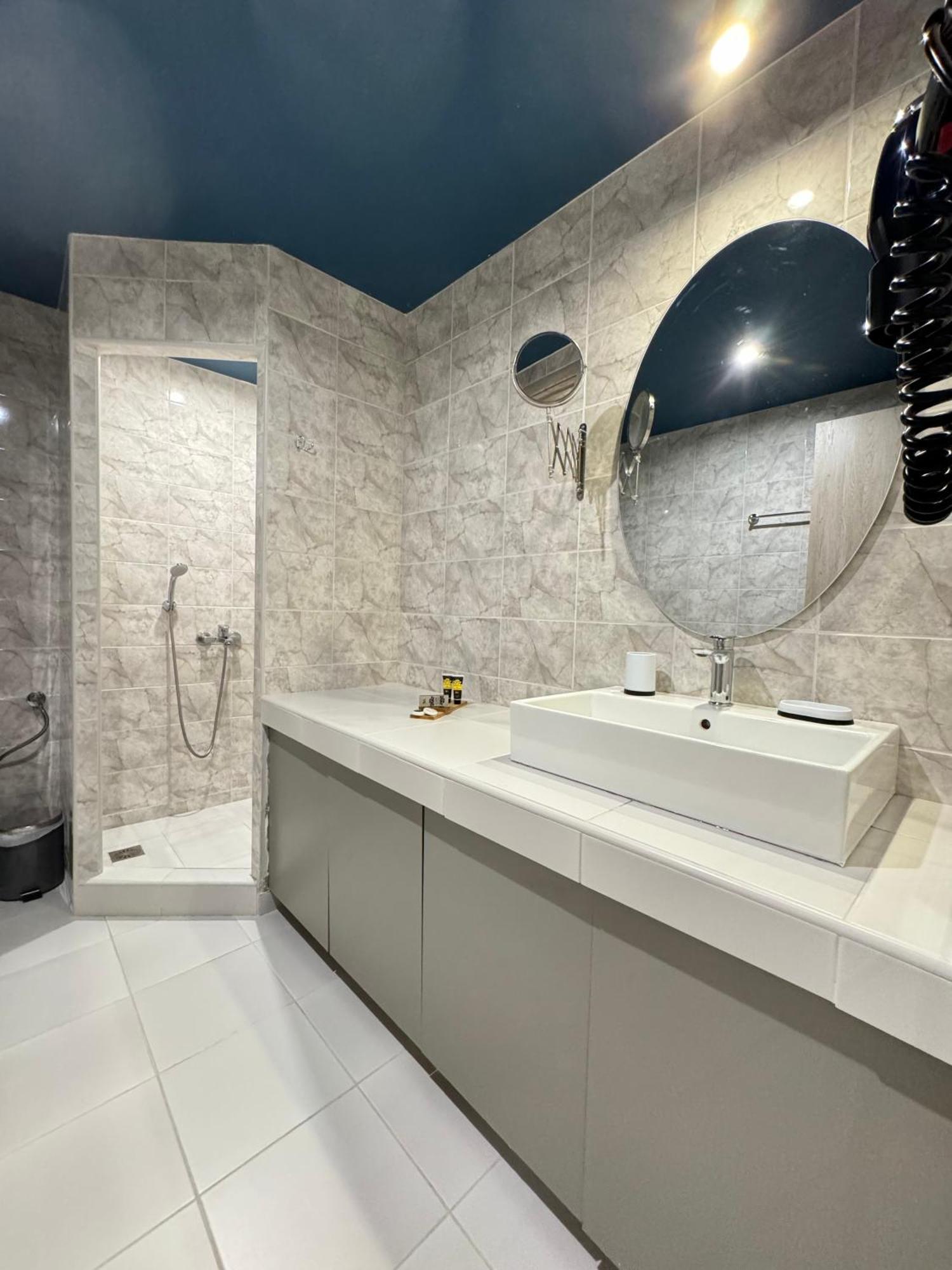 Lotus Center Apartment Athens Ngoại thất bức ảnh