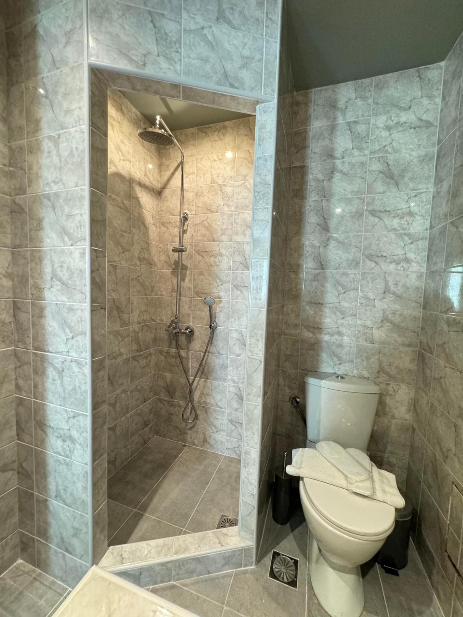 Lotus Center Apartment Athens Ngoại thất bức ảnh