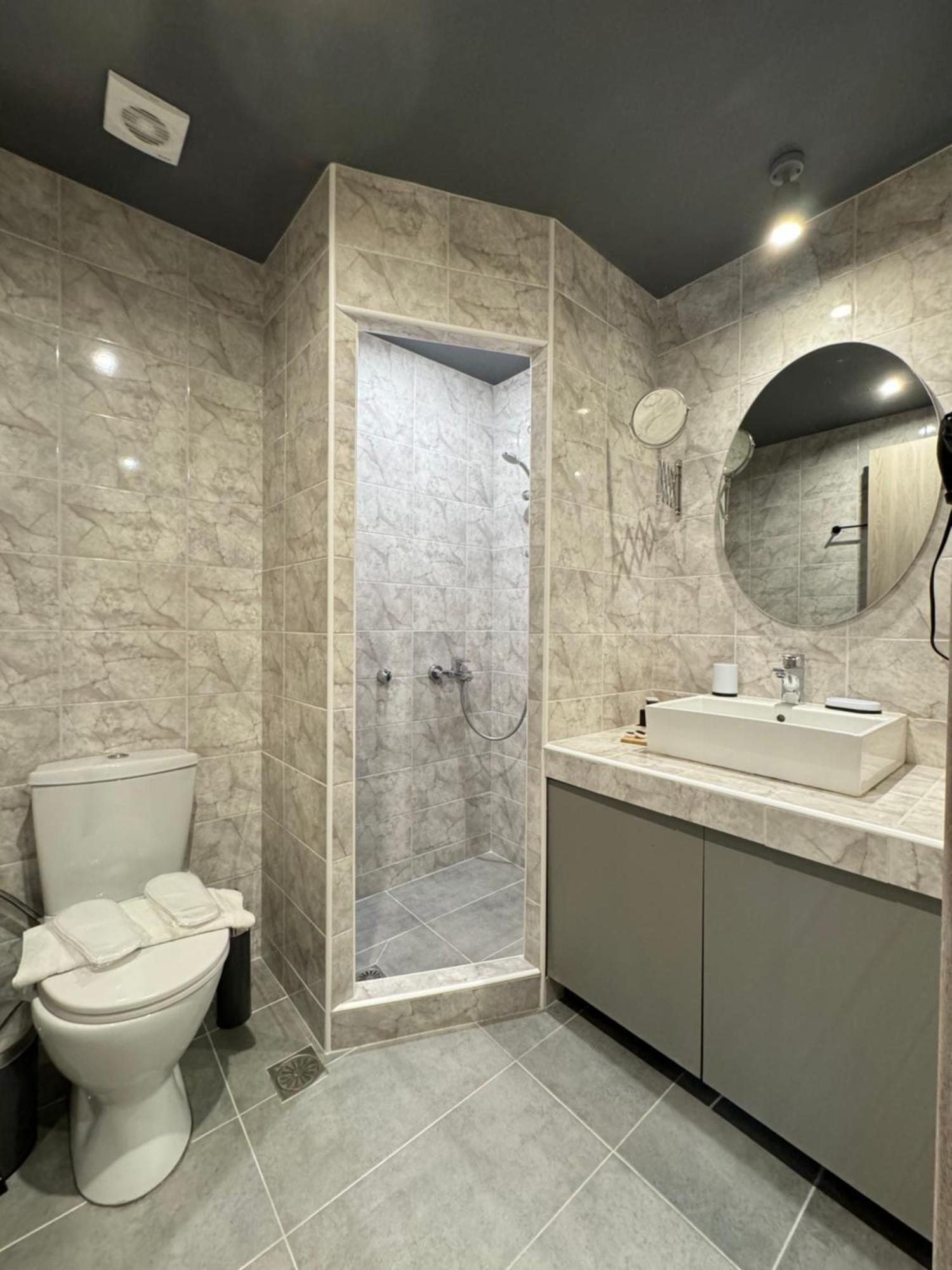 Lotus Center Apartment Athens Ngoại thất bức ảnh