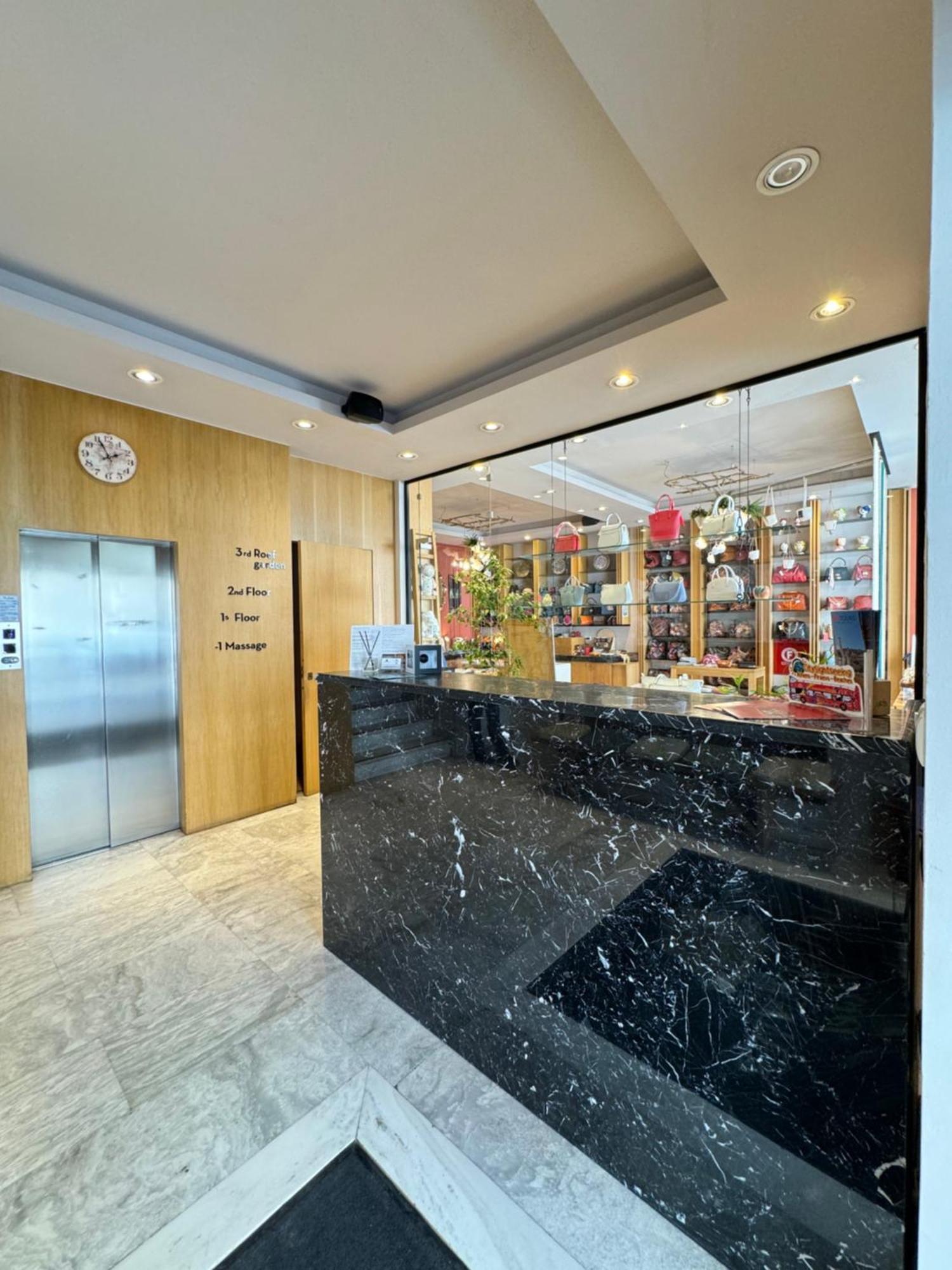 Lotus Center Apartment Athens Ngoại thất bức ảnh